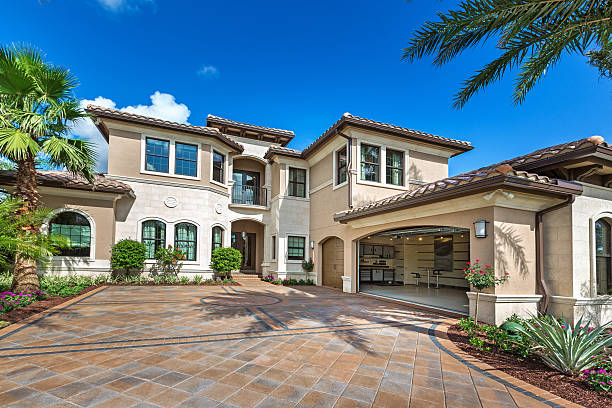Best Driveway Paving Contractor  in Monona, IA